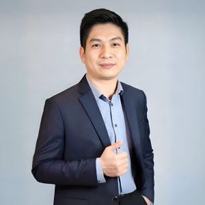 นายฐาปกรณ์ เจียรนันทพิสุทธ์ กรรมการผู้จัดการ